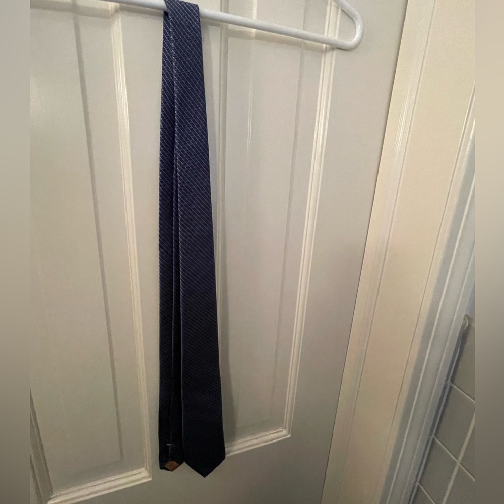 Class Club Navy and Gold Necktie